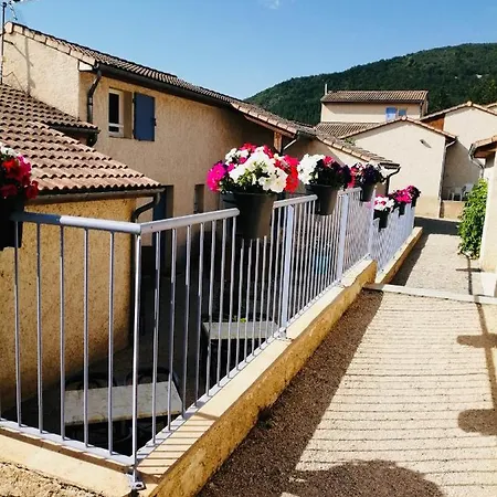 Les Portes De La Meouge Anciennement Le Serpolet Hotel *
